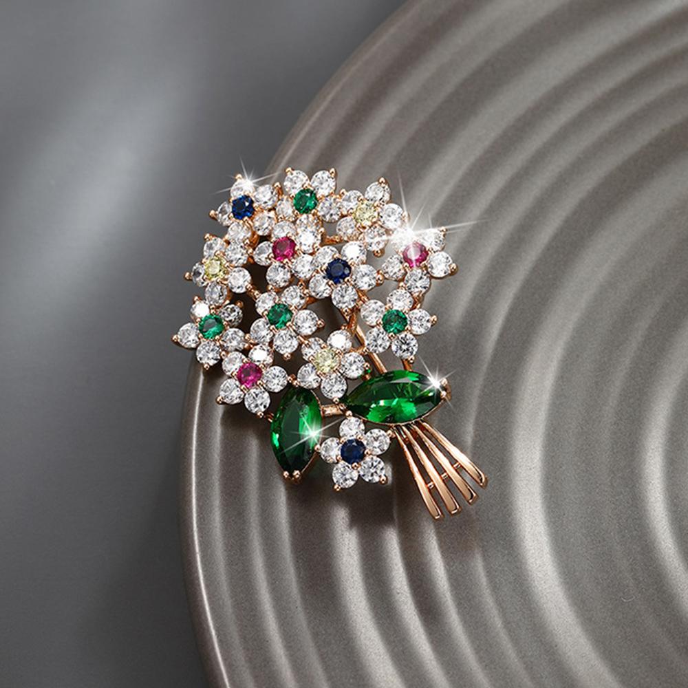 Vintage Flower Rhinestone broszka złota szpilka kryształowe broszki biżuteria prezenty ślubne