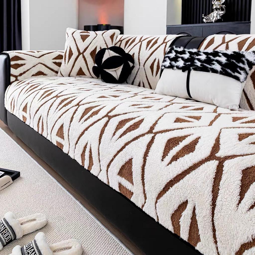 1pcs Plush Sofa Cover Winter Warm Dust-proof Durable Non-slip Furniture Protector for Living Room Home Decoration