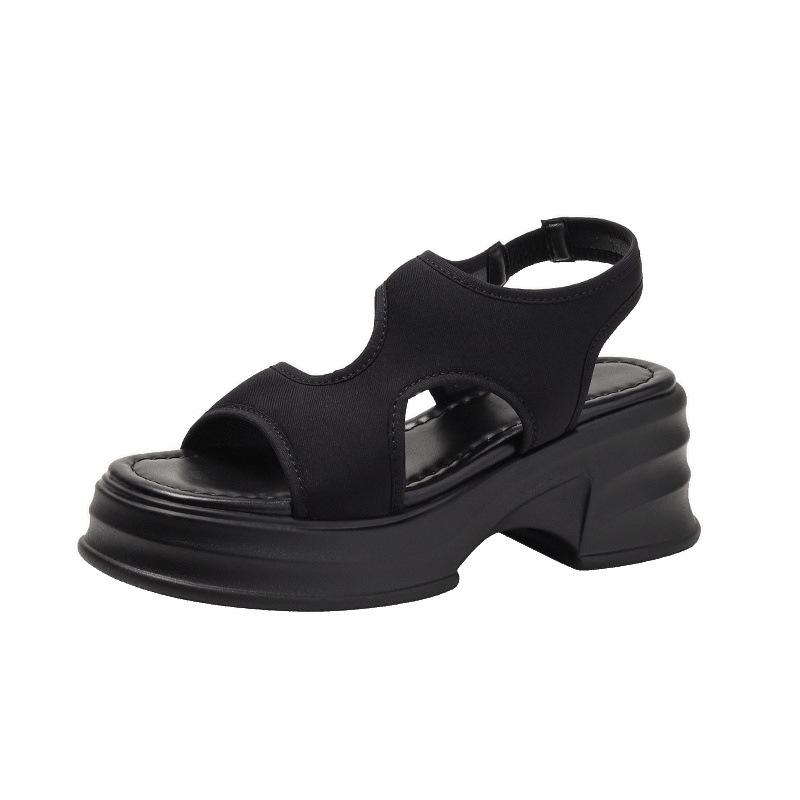 Muffin platform sandals women's new small people increase their height and wear fashionable beach shoes small size