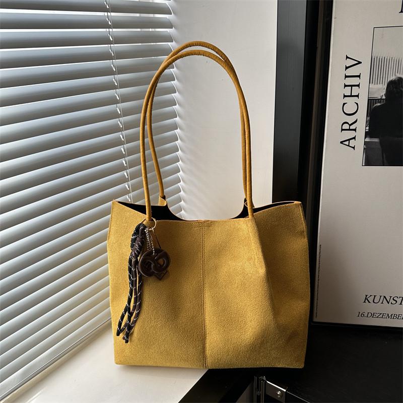 Street Style Oversized Tote Bag With Special Material For Daily Use