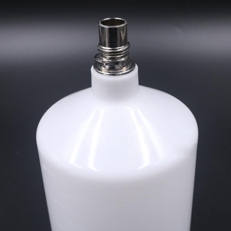 Pistoale de pulverizare auto cu capacitate de 600 ml, ideal pentru proiecte mai mari.