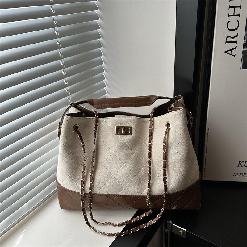 Fashion Retro Large-capacity Commuter Tote Bag Women's New Messenger Bag Daily Underarm Shoulder Bag
