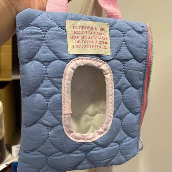 Travel Baby Wipes Dispenser Portable Quilted Wet Wipes Holder Zipper Closure Refillable Baby Wipes Case for Stroller Car Seat