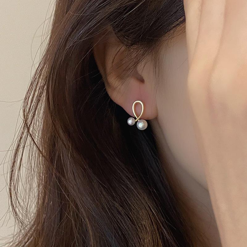 

Тенденция 2025 года: Элегантные серьги-пусеты с жемчугом - Нишевый дизайн высокого класса для роскошного штриха