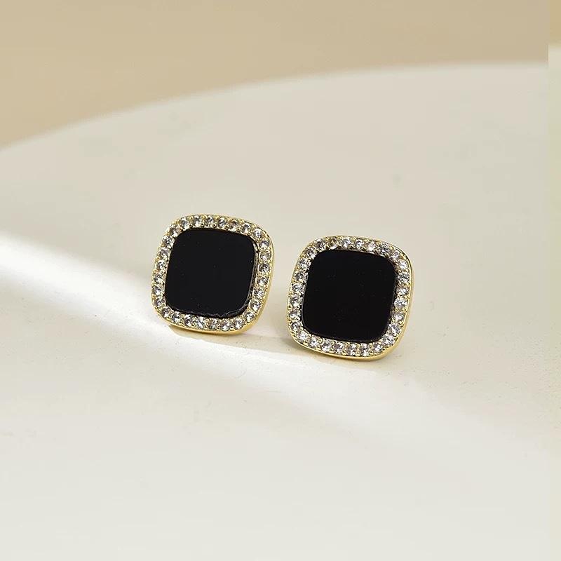 S925 Silver Needle Fashion Simple Geometric Earrings Women's Personalized Fashion Black Earrings Niche Design Temperament Earrings