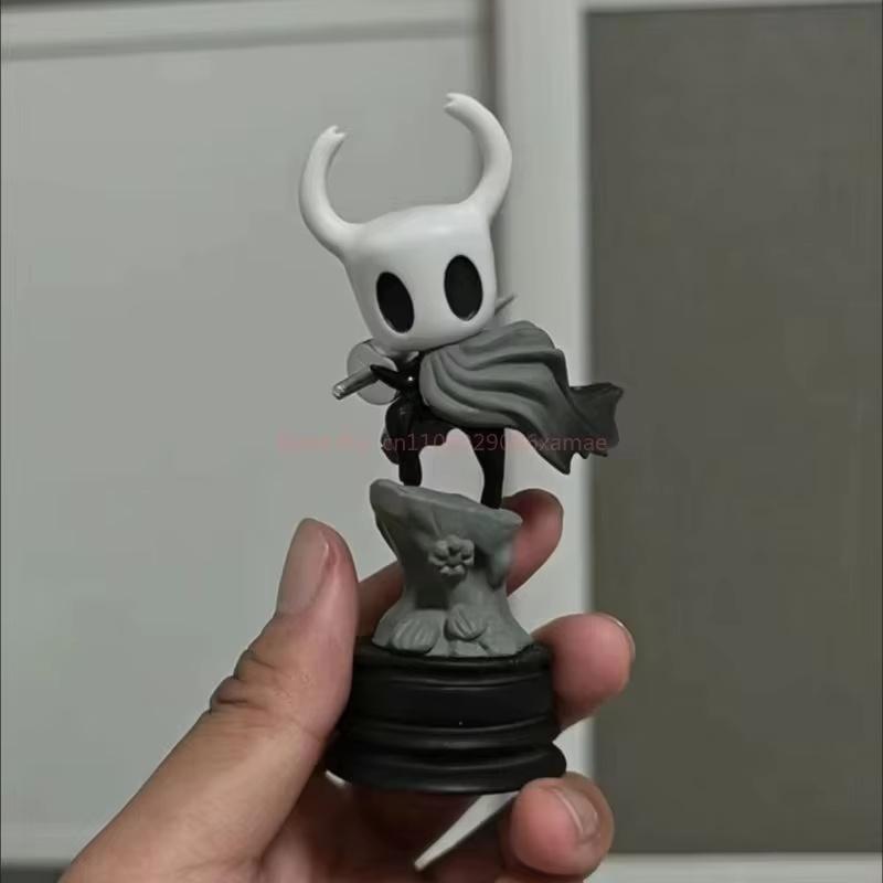 Hollow Knight Spiel Anime Charakter Schattenritter 12cm PVC Neues Sammlermodell Schreibtischdekoration Spielzeug Actionfigur Geburtstagsgeschenke