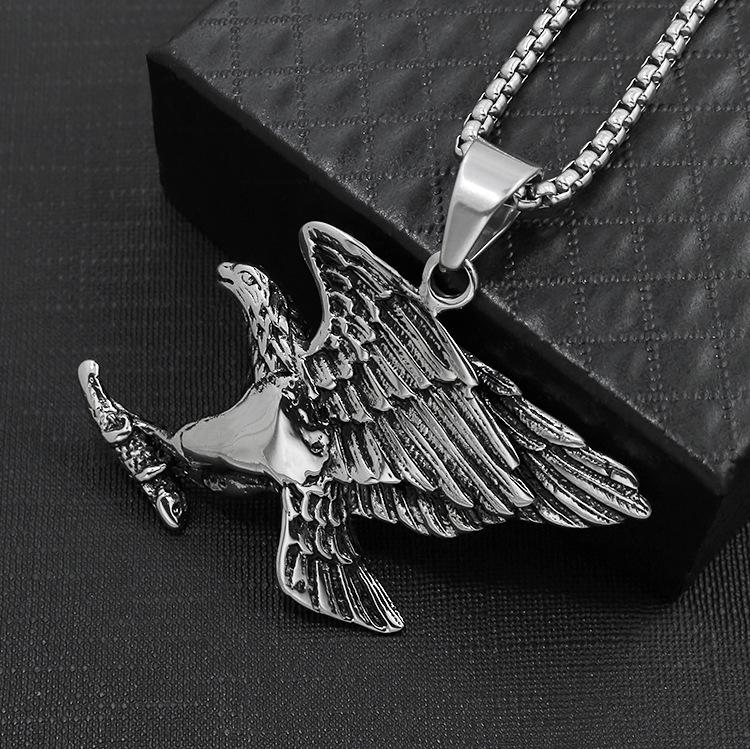 Titanium Steel Eagle Pendant Necklace - Retro Distressed Men's Accessory