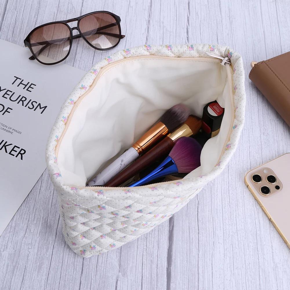 Women Padded Clutch with Zipper Quilted Cosmetic Pouch Cotton Floral Printed Large Capacity Female Girls Storage Bag Set