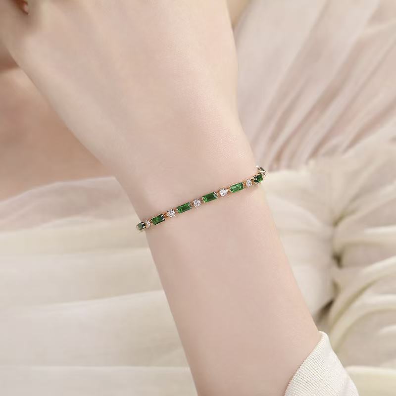 Rectangular Green Bracelet, Vintage Style, Niche and Exquisite Women's Bracelet