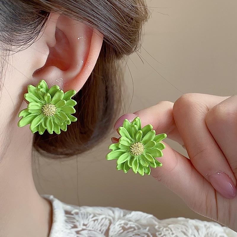 

Весна Лето Свежий Супер Бессмертный Универсальный Темперамент Дофамин Красочные Серьги Цветок Маргаритки Для Женщин 1 pair