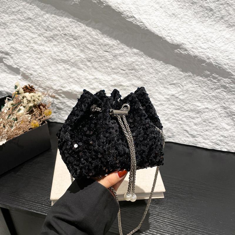 Fashion personalized sequined bucket bag women's 2025 new shoulder bag crossbody dinner bag trendy folds