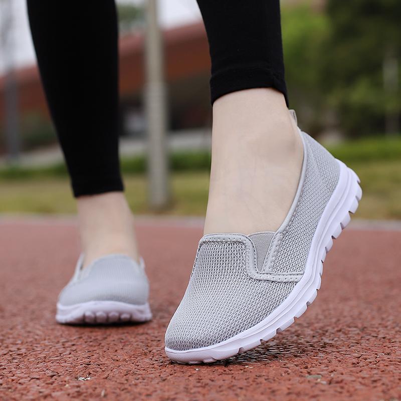 Женские ультралегкие одношаговые туфли для мам большого размера с дышащей сеткой — фото 17