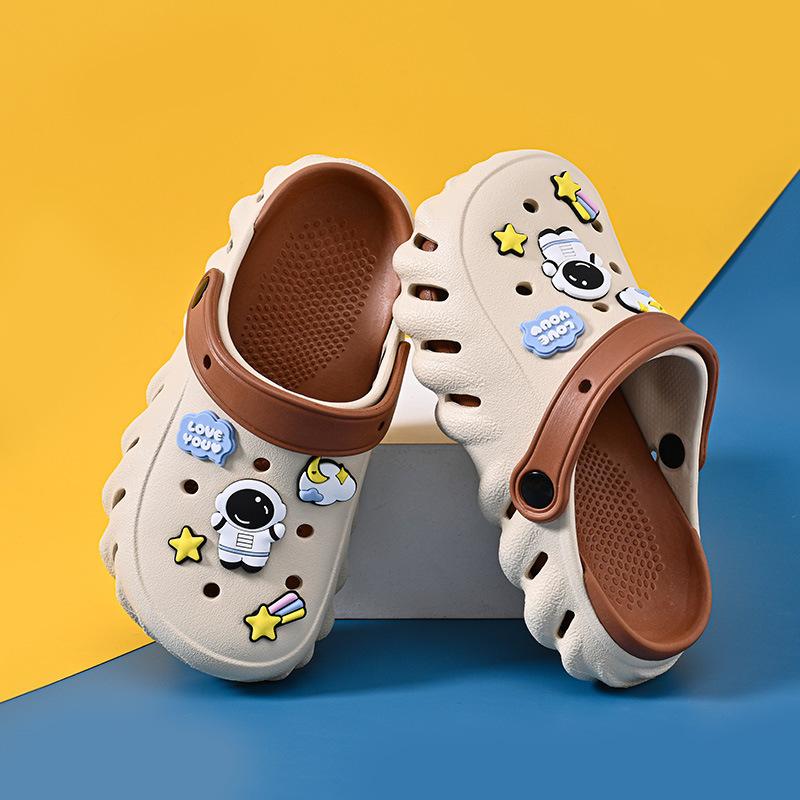 Boys Breathable Colorful Clogs Perfect For Summer Adventures And Outdoor Activities