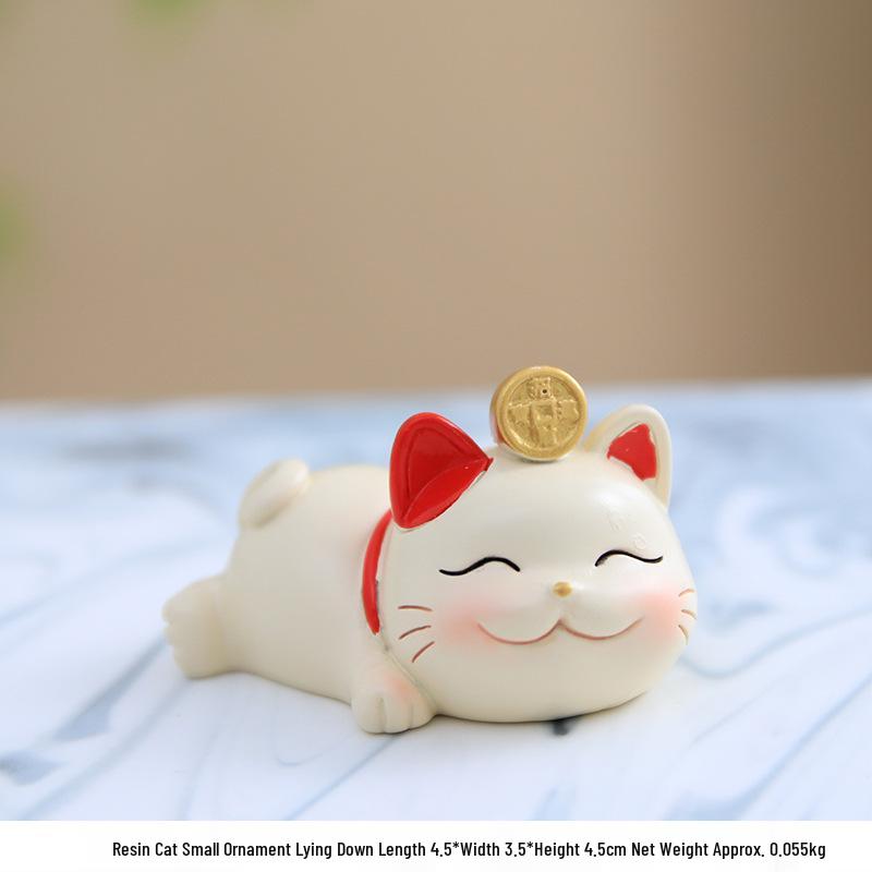Japanese Style Lucky Cat Ornament for Home or Office Decor