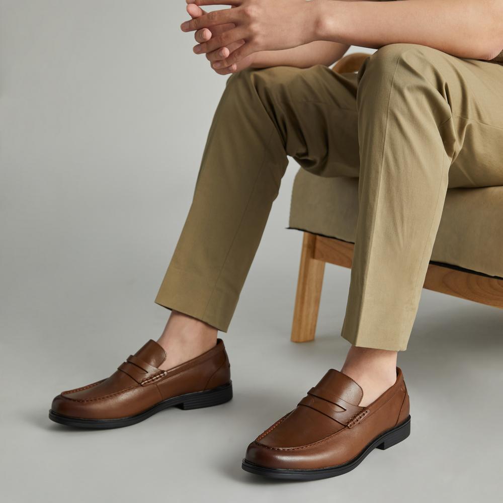Clarks Leather Casual Commuter Comfortable Slip-On Loafers Men Loafers Dark-Brown 261780457