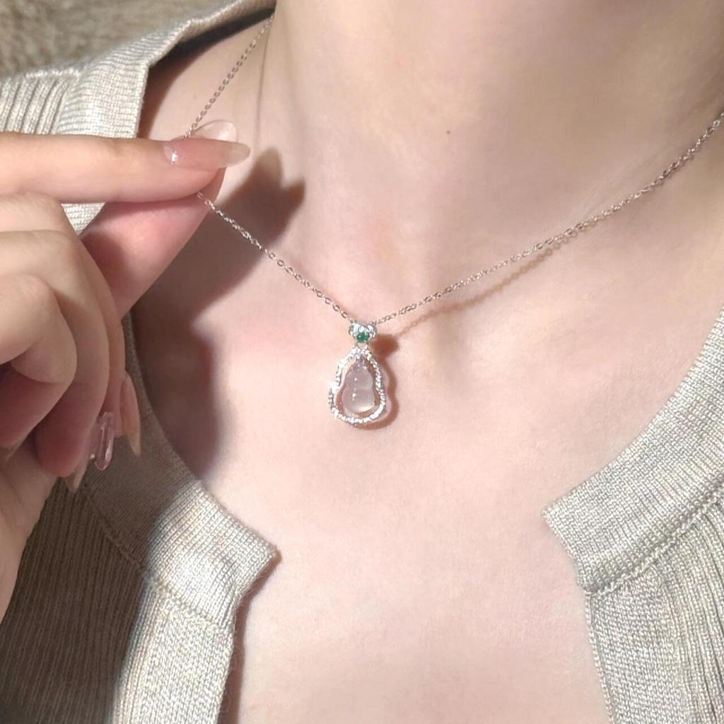 Ethnic style imitation white chalcedony gourd necklace New Chinese light luxury ice clear jade transparent imitation jade collarbone chain