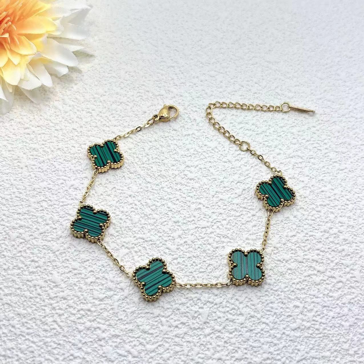 

Браслет с четырьмя листами клевера, двухсторонний браслет на удачу из перламутра 18-каратного титана и стали, модный темперамент, сотня браслетов