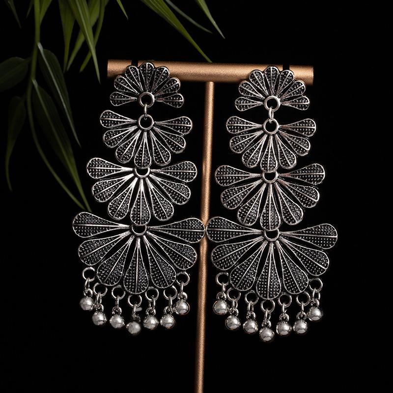 Ethnische Stil Metall Blume Perlen Ohrringe Damen Mehrschichtig Fransen Lang Übertrieben Ohrringe Elegant Mode Party Ohrringe