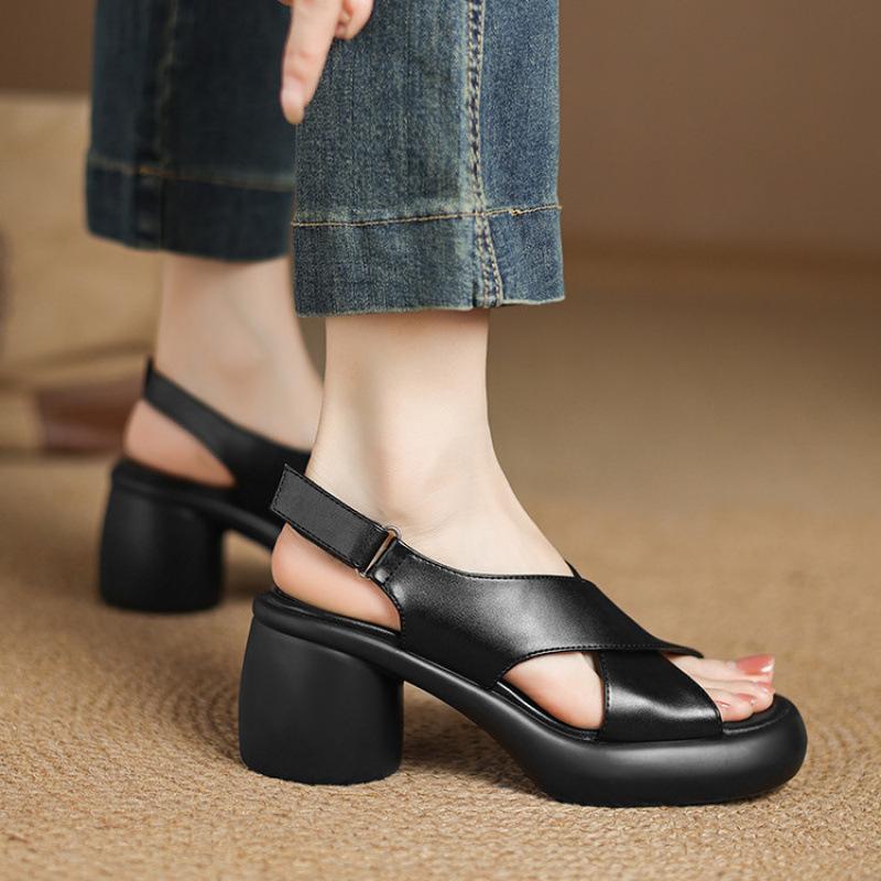 

New solid color Roman sandals summer women s high-heeled sandals casual buckle platform non-slip sandals round head square heel 39 чёрный
