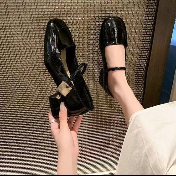 Soft leather temperament thick heel single shoes women's 2025 new autumn French Mary Jane shoes beautiful red women's small leather shoes