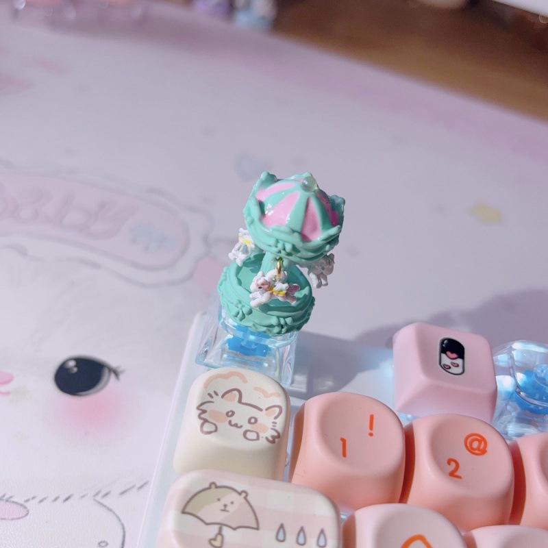 DIY 3D Rotating Carousel Jewelry Paint Keyboard Cap - Creative and Dynamic Accessory