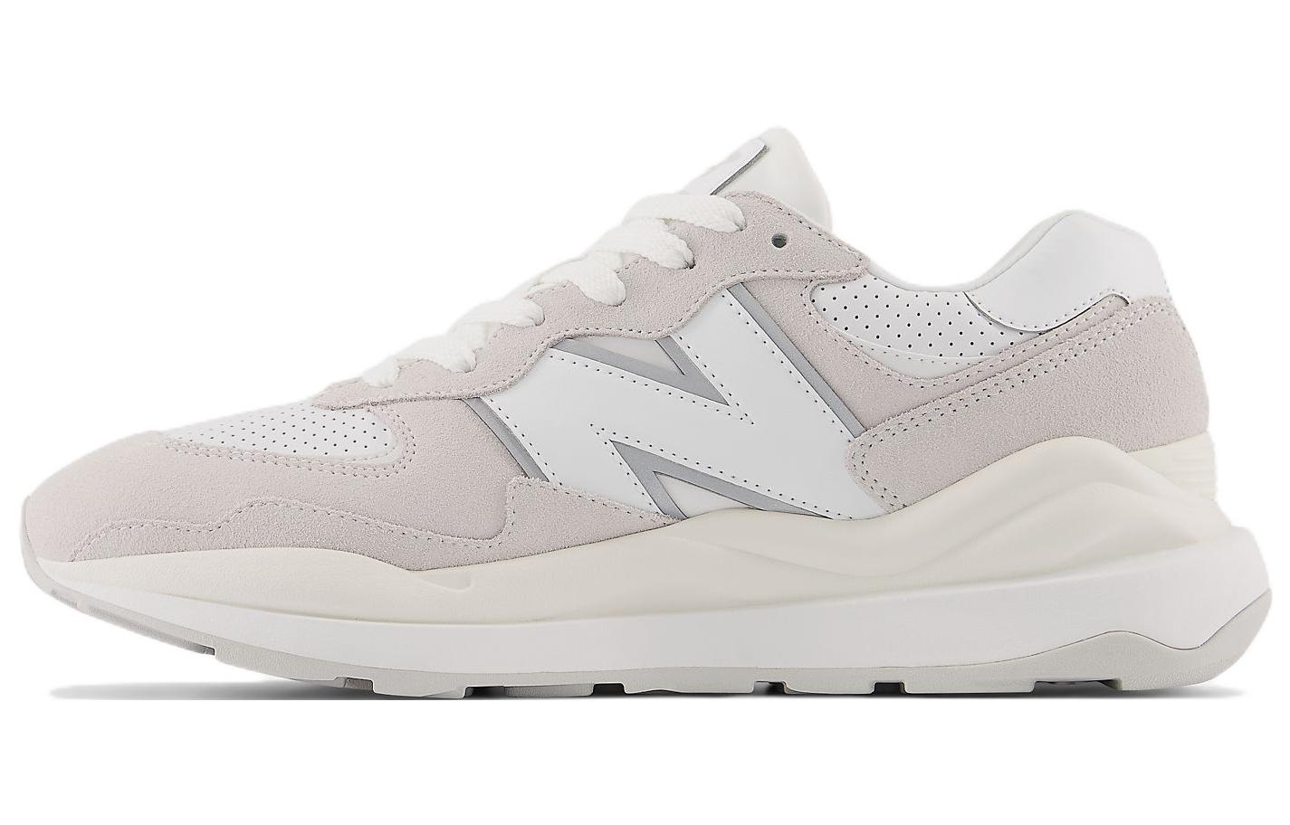 

57/40 New Balance White Sea Salt M5740SL1 44