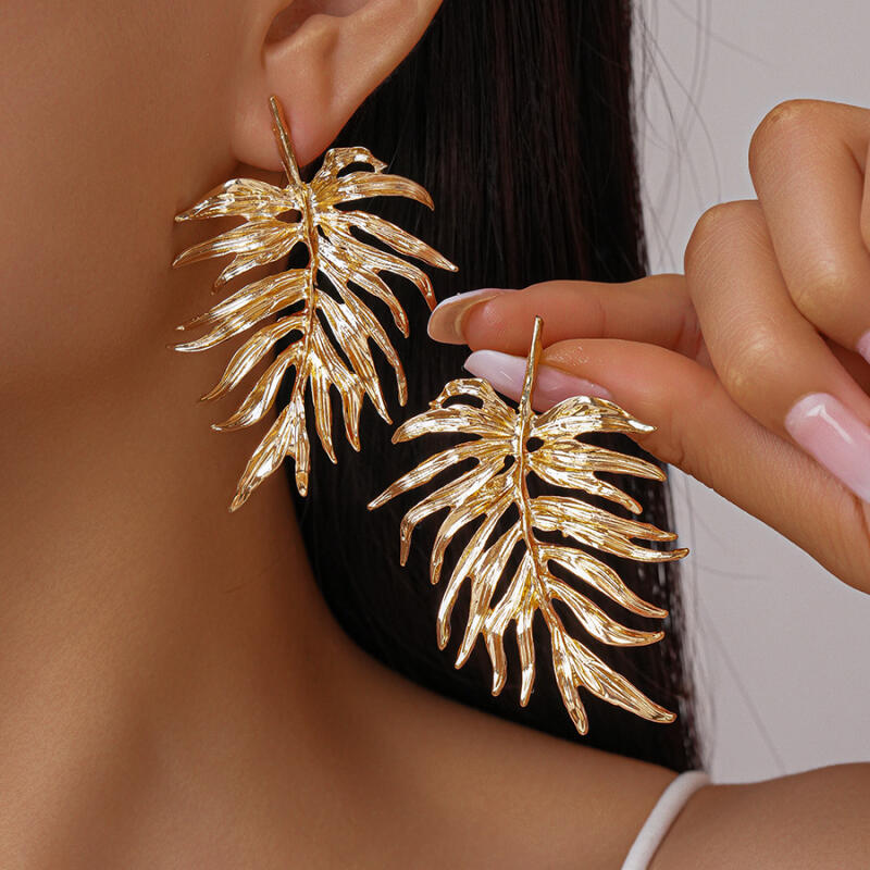 Europe and America Style Metal Large Leaf Drop Earrings for Women Vintage Texture Gold Silver Color Stud Earring Holiday Jewelry