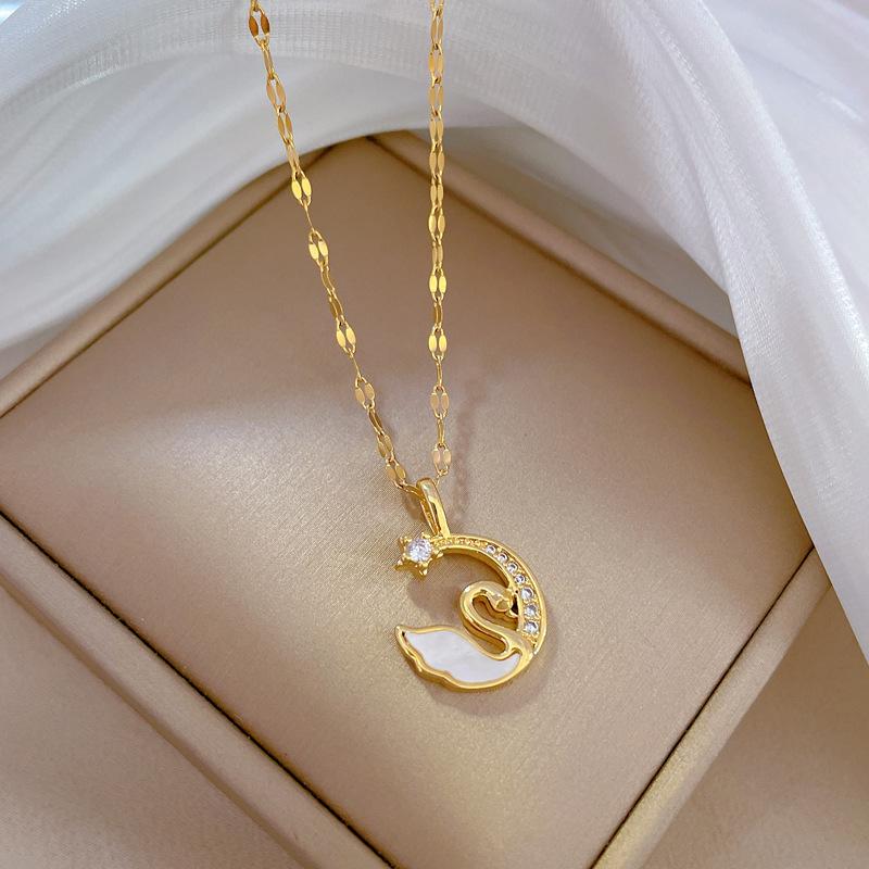 Light Luxury Temperament Gorgeous Moon Swan Necklace Female Versatile Collarbone Chain Titanium Steel Chain
