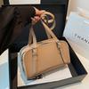 Source Manufacturer Women's Bag 2025 New Trendy Fashion Handbag Simple Niche Underarm Bag Shoulder Bag Wholesale