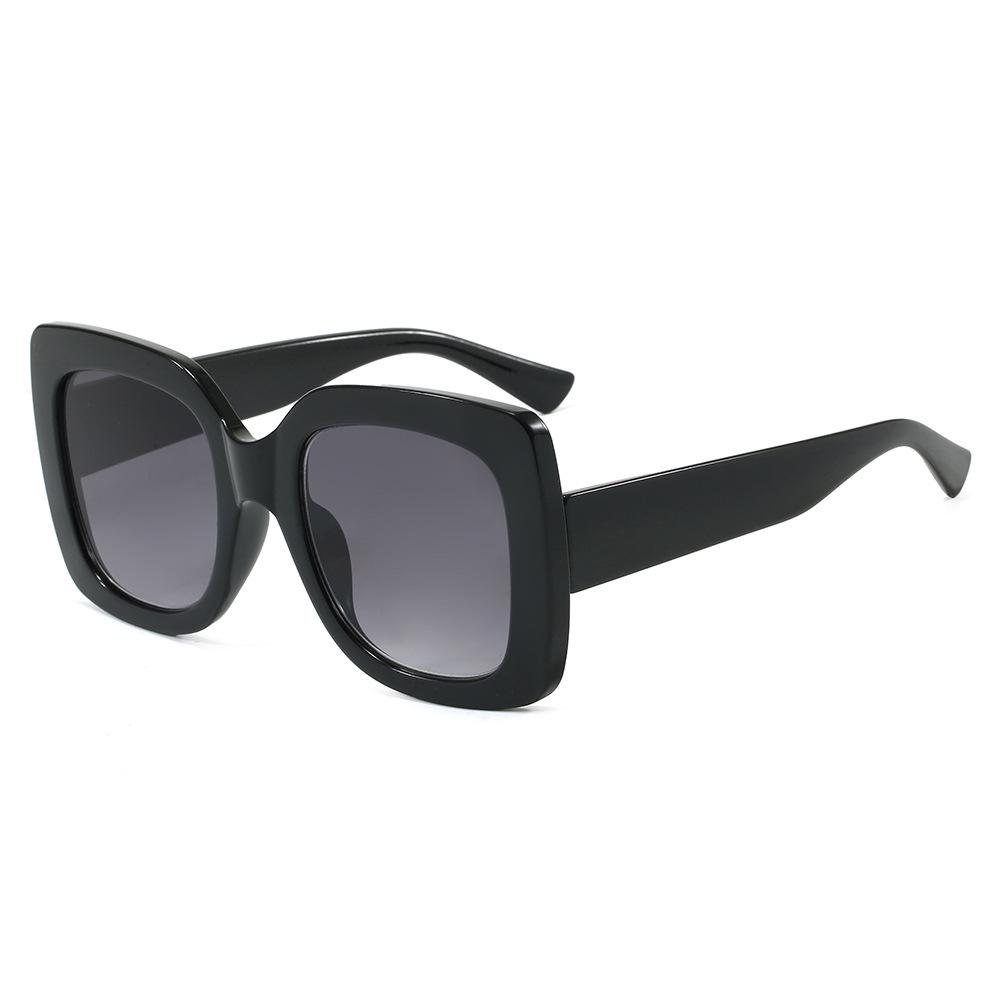 Chic Color-Block Sunglasses: Trendy, Large Frame, UV Protection, and Flattering for All Faces.