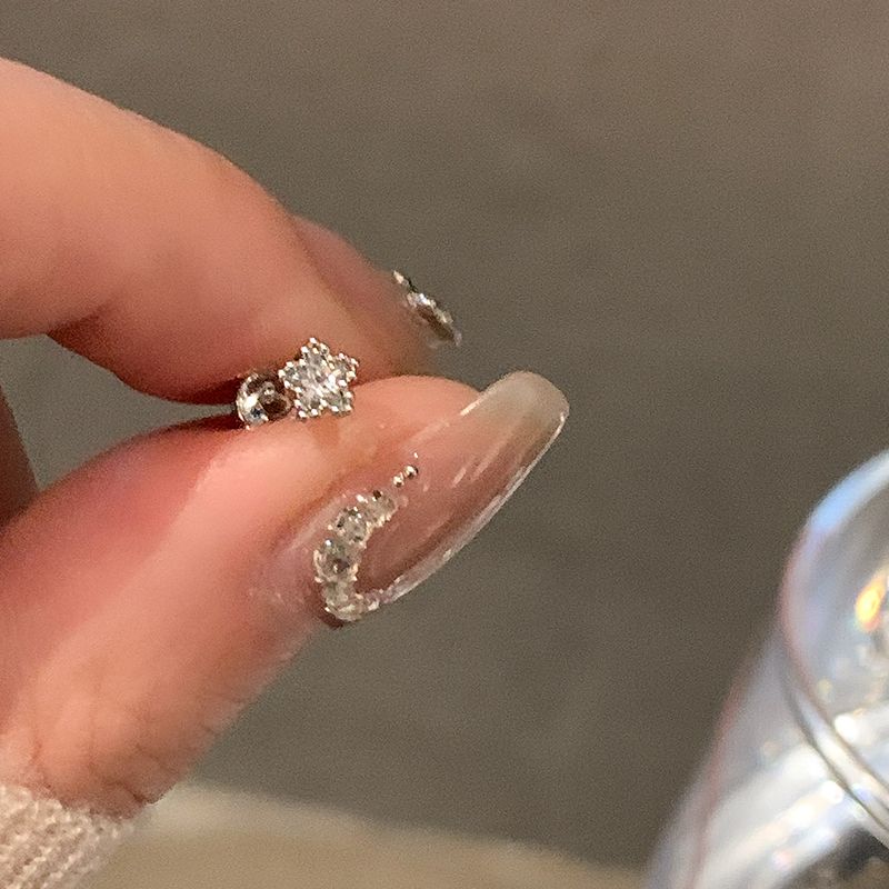 

Dudu Couple s XINGX Ear Studs Sleep-Free Exquisite Small Ear Worm Nail Medical Titanium Steel Ear Piercing Ear Bone Stud Women White single loading Rod thick 0.8x rod length 6mm