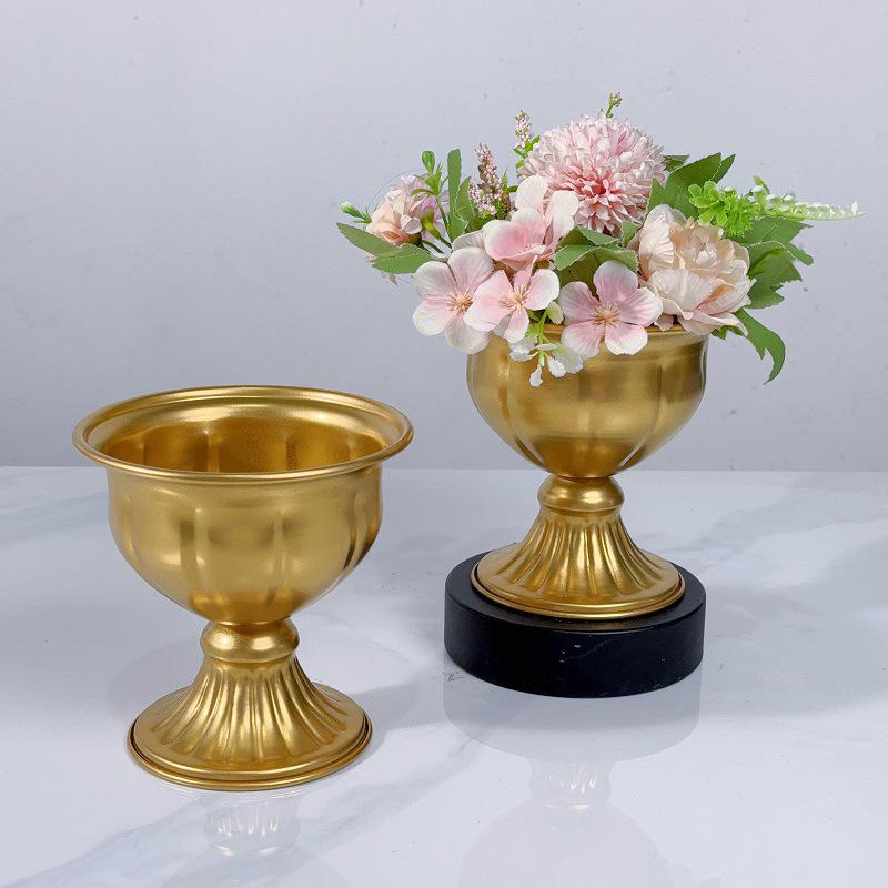 European Gold Metal Flower Pot: Retro Vase for Weddings and Hotel Decor, Dried Flower Arrangement Ornament