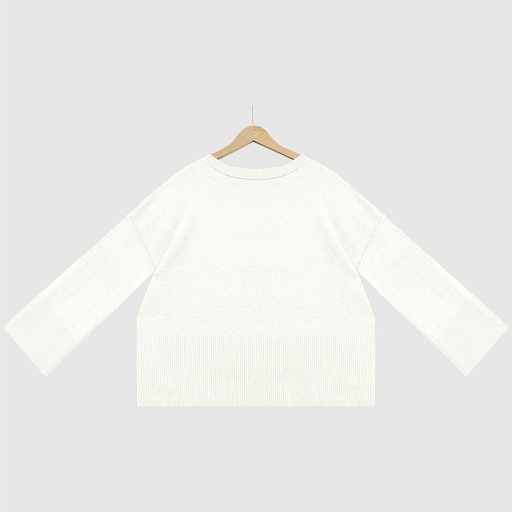 Women's Solid Color Round Neck Bell Sleeve Pullover Knitwear Fashion Short Sweater