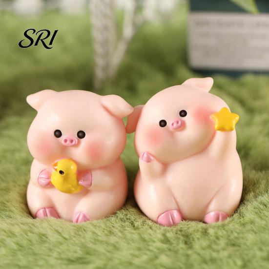 Animal Desk Accessory Pig Ornament Small Pink Piglet Synthetic Resin Figurine Decor with Raincoat Yellow Duck Micro Landscape