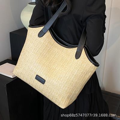 Woven Straw Bag New 2025 Fashion Niche Shoulder Bag Women's Large-capacity Beach Vacation Popular Tote Bag