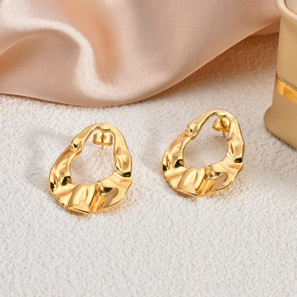 1 Pair Stylish 18K Gold Plated 304 Stainless Steel Ear Post Stud Earrings Heart Flower Butterfly Starfish For Women Gift