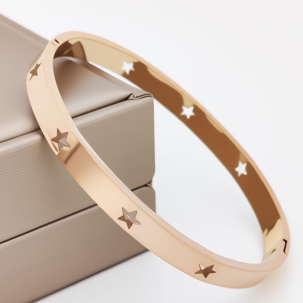 Four-Leaf Clover Women's Stainless Steel Bangle with Diamonds - Non-Fading Gold Titanium Steel Bracelet