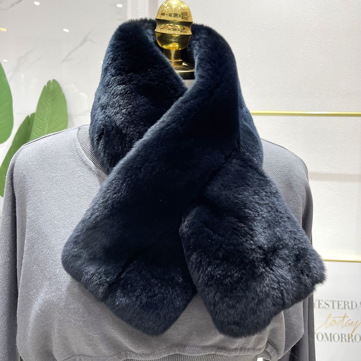 

Зимний шарф из искусственного меха унисекс — толстый, вязаный, мягкий и стильный аксессуар для модного теплого комфорта чёрный