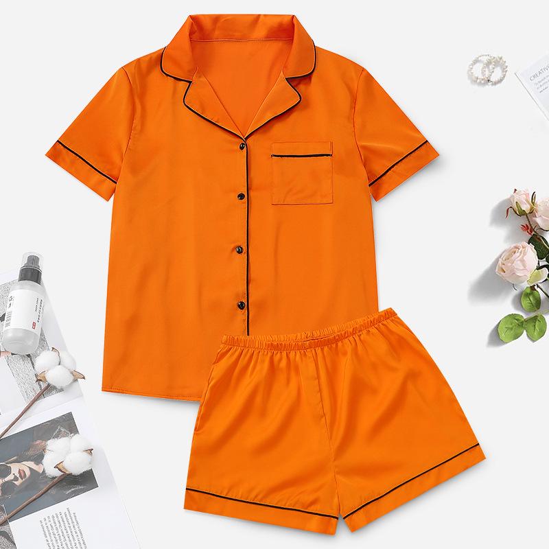 

Комплект пижамы из атласа с шелковистой текстурой для лета - с коротким рукавом и шортами. XXL