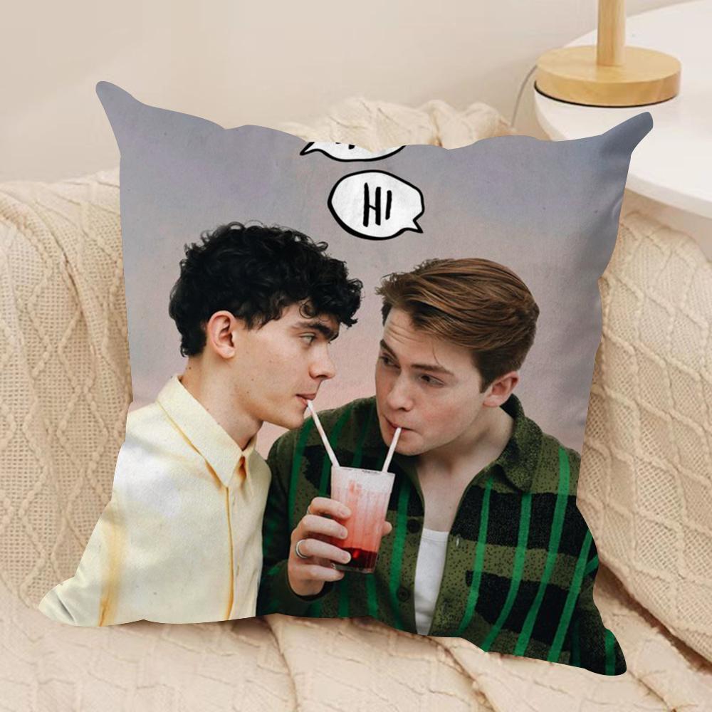 TV HHeartstopper Cushion Cover Soft Plush Throw Pillow Cover DoubleSided Decorative Cushion Case Sofa Bedroom Home Decor