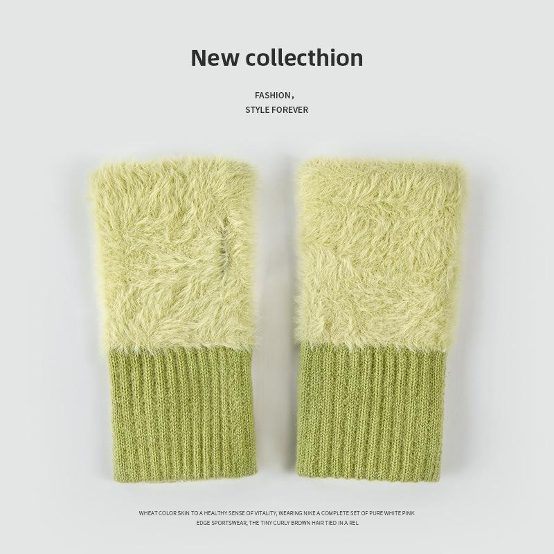 Plush Fingerless Knit Gloves – Warm, Versatile Winter Wear for Students and Office Use