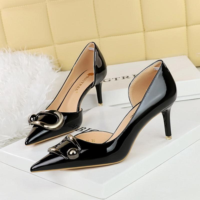 European And American Style Banquet Women's Shoes High Heels Shallow Tips Patent Leather Side Hollow Metal Buckle Single Shoes