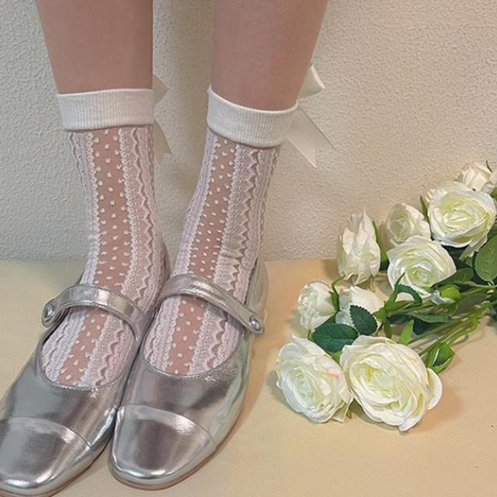 

Women s Mock Lace See-Through Ribbon Socks 2-Piece Set White_Black