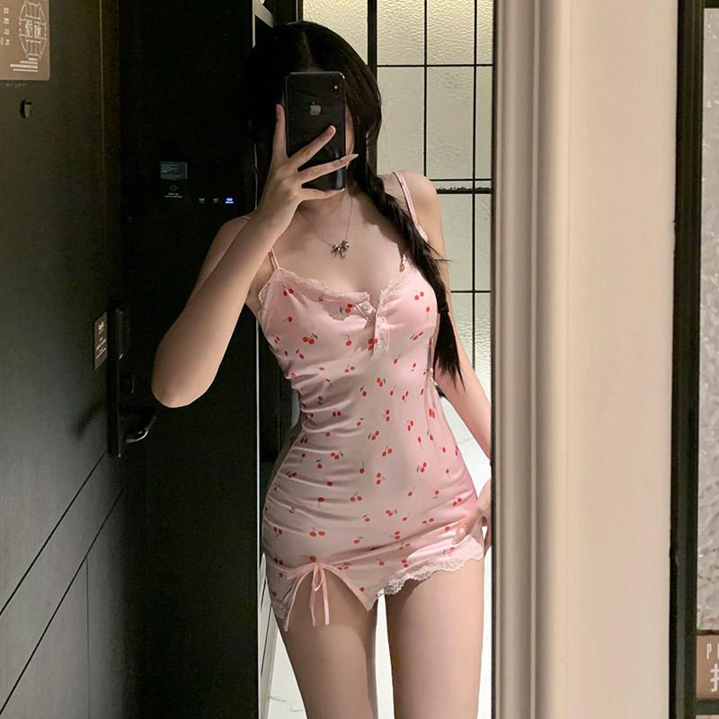 backless sexy hollow deep v lace nightdress female hottie scheming floral suspender hip skirt with chest pad