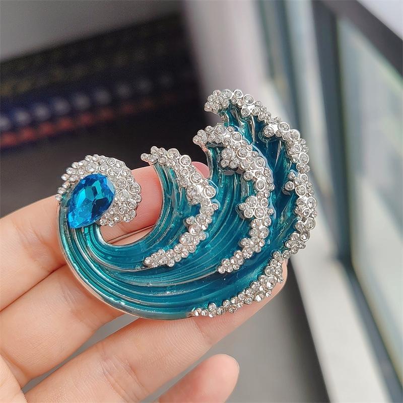 

Высококачественная брошь-бабочка с инкрустацией бриллиантами, женская брошь High-end Sense, нагрудный цветок, универсальные аксессуары для одежды One Size зелёный