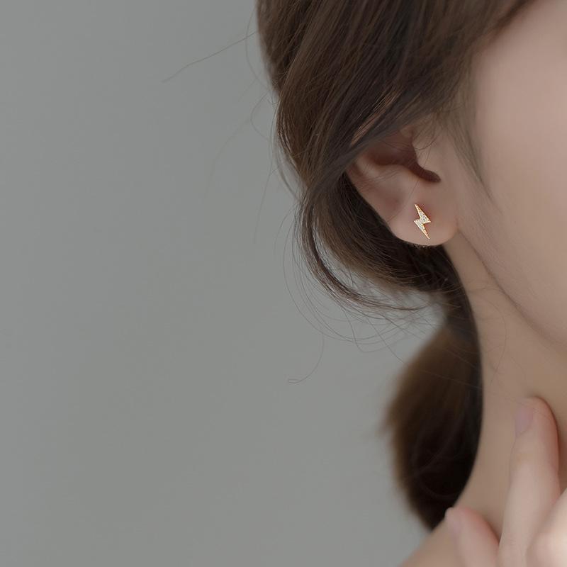 Серьги-гвоздики «Молния» со стразами: Стерлинговое серебро S925, Искрящиеся мини-аксессуары для ушей для женщин.