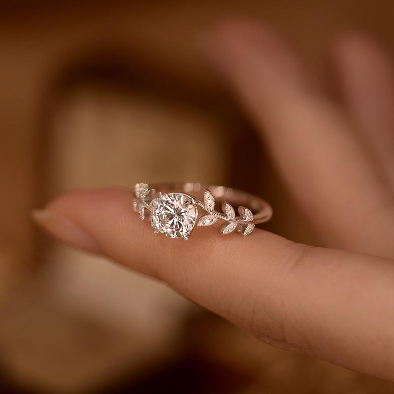 Exquisite Women's Engagement Ring Simple Leaf Crystal Zircon Jewelry Wedding Party Gift