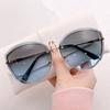 Fashion Cat Eyes Sunglasses Women Metal Female UV 400 Protection Vintage Ladies Stylish Design Oversized Square Sunglasses For Women