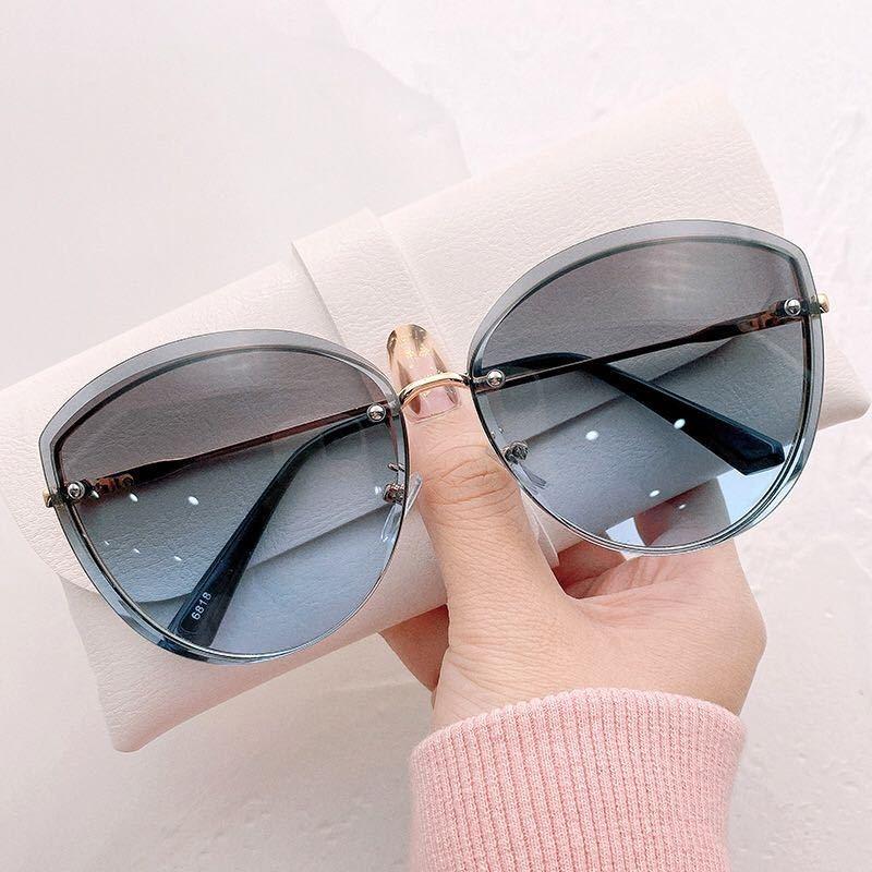 Fashion Cat Eyes Sunglasses Women Metal Female UV 400 Protection Vintage Ladies Stylish Design Oversized Square Sunglasses For Women