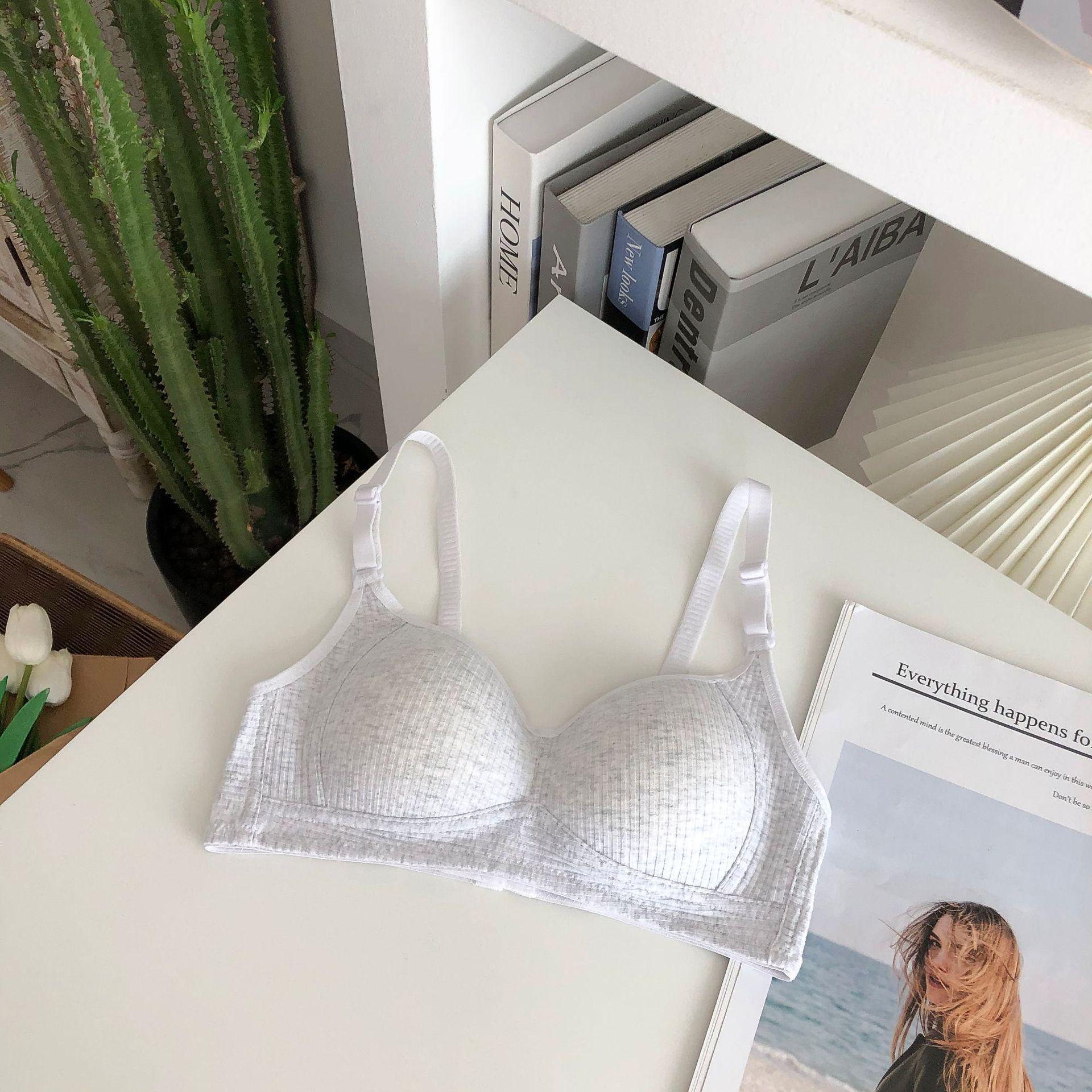 

Seamless Push-up Bralette for Small Chests: Comfortable, Wire-free, Side Support 32/70AB светло-серый